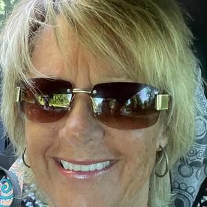 Meet your Posher, Renee